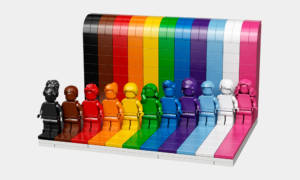 Lego-Pride-Month-Everyone-Is-Awesome-Set-1